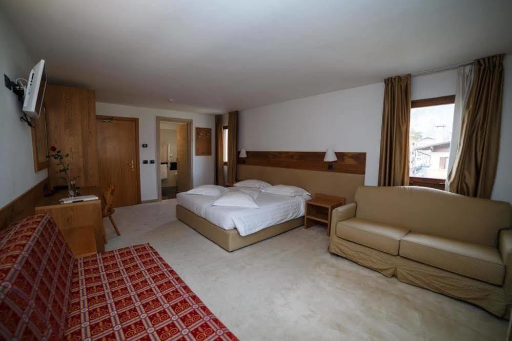 Olympic Regina Hotel ปินโซโล ภายนอก รูปภาพ
